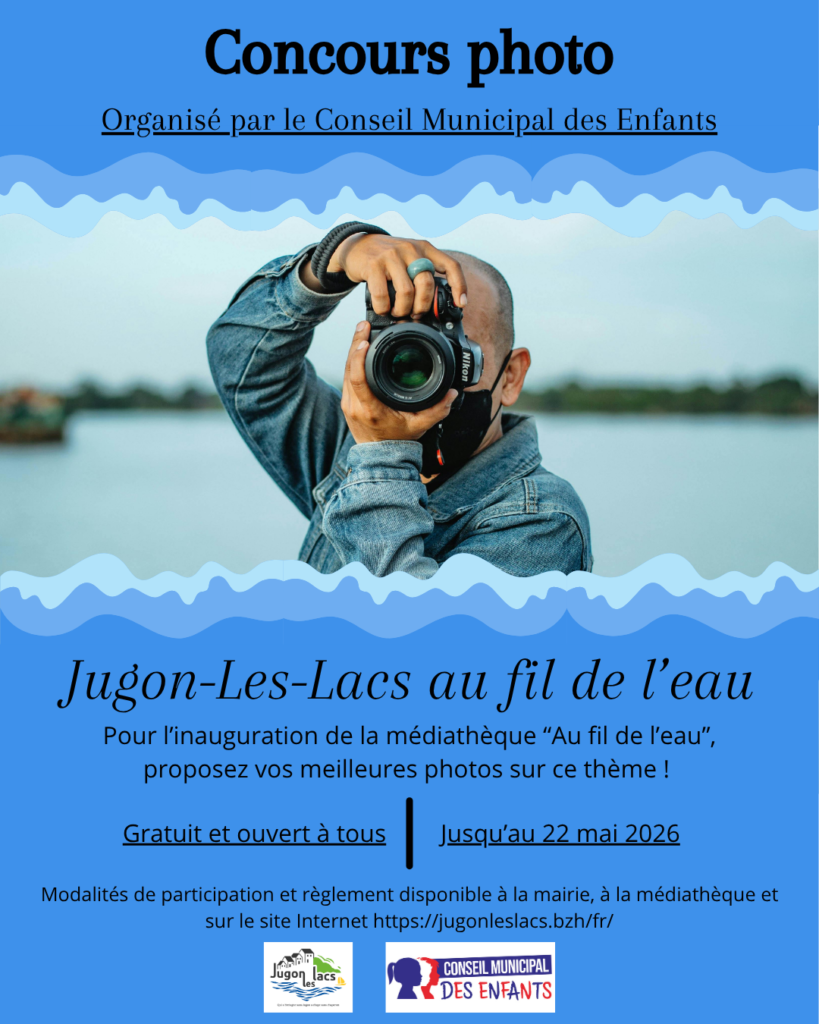 Affiche du concours photo « Jugon-les-Lacs au fil de l'eau » organisé par le Conseil municipal des enfants pour l'inauguration de la médiathèque
